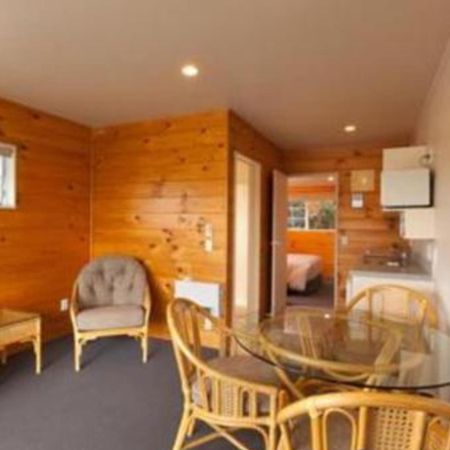パウアヌイ パインズモーター ロッジ ホテル 部屋 写真